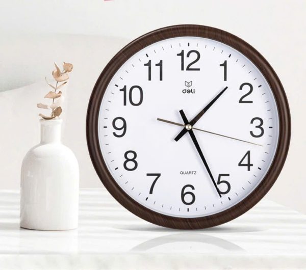 Đồng hồ treo tường đơn giản